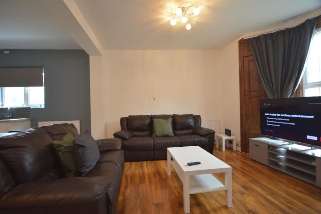 Appartamento Lovely 4bedroom Londra